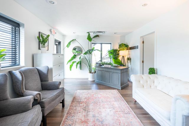 121 E High Street, London, OH 43140