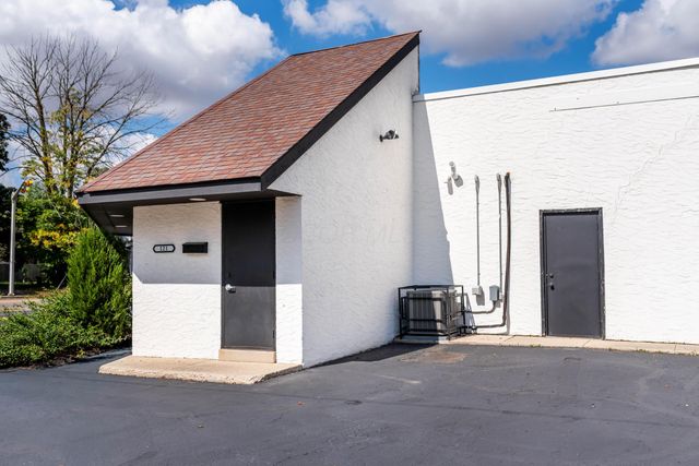 121 E High Street, London, OH 43140