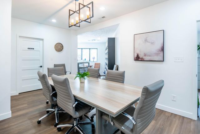 121 E High Street, London, OH 43140