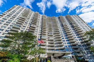 2100 Linwood Avenue 20W, Fort Lee, NJ 07024