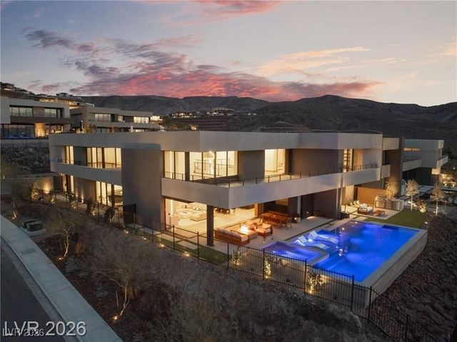 801 Dragons Eye Drive, Henderson, NV 89012