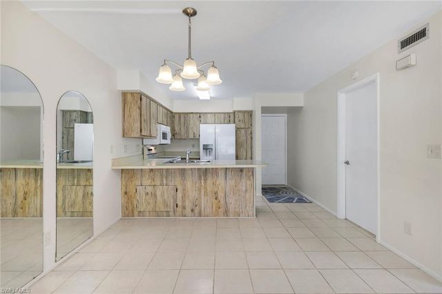 1100 Pondella RD 906, Cape Coral, FL 33909