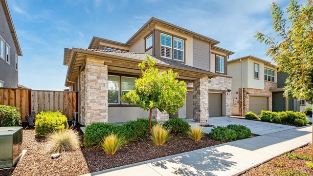 1453 Oak Cir, Rohnert Park, CA 94928