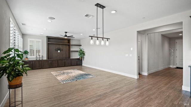1453 Oak Cir, Rohnert Park, CA 94928