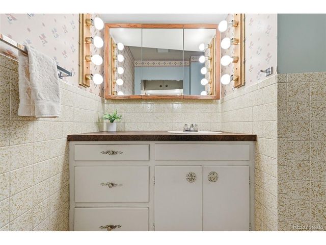 7474 Broadview Dr, Denver, CO 80214