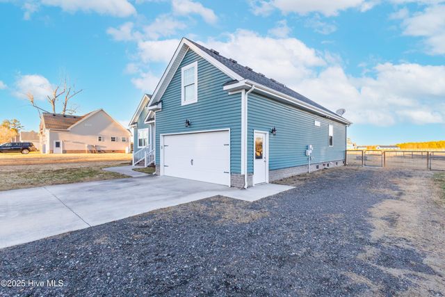 575 NW Backwoods Road, Moyock, NC 27958