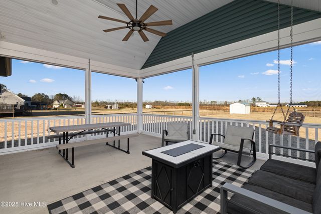 575 NW Backwoods Road, Moyock, NC 27958