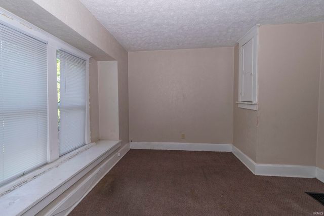 1104 Woodward Avenue, South Bend, IN 46616