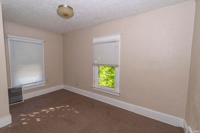 1104 Woodward Avenue, South Bend, IN 46616