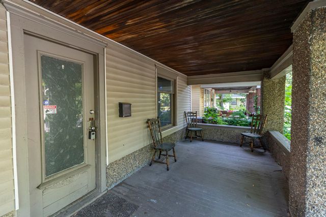 1104 Woodward Avenue, South Bend, IN 46616