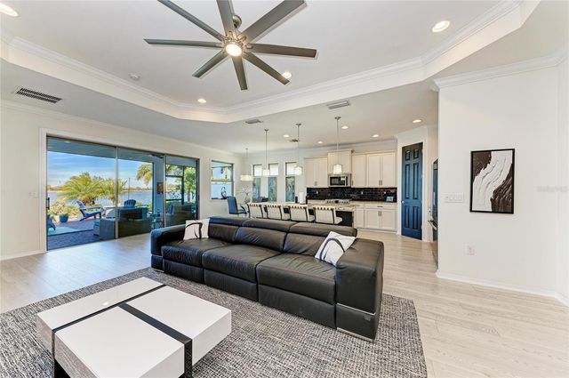 176 MARAVIYA BOULEVARD, Nokomis, FL 34275