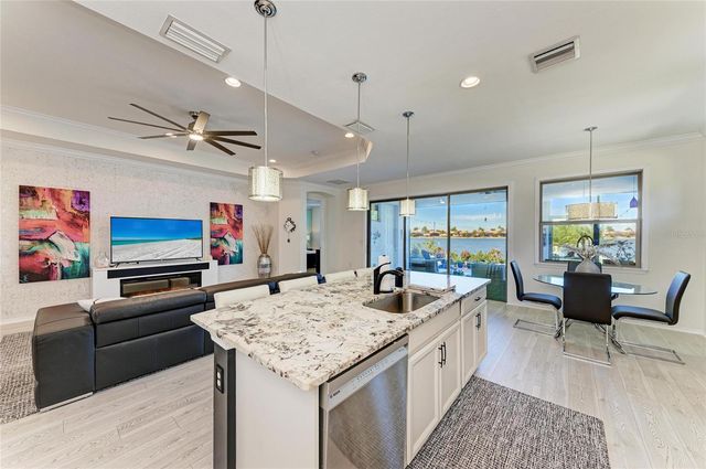 176 MARAVIYA BOULEVARD, Nokomis, FL 34275