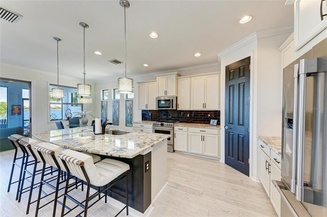 176 MARAVIYA BOULEVARD, Nokomis, FL 34275