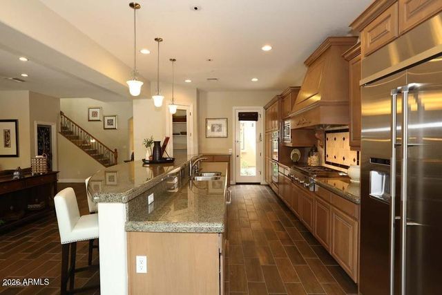 10121 E RIDGERUNNER Drive, Scottsdale, AZ 85255