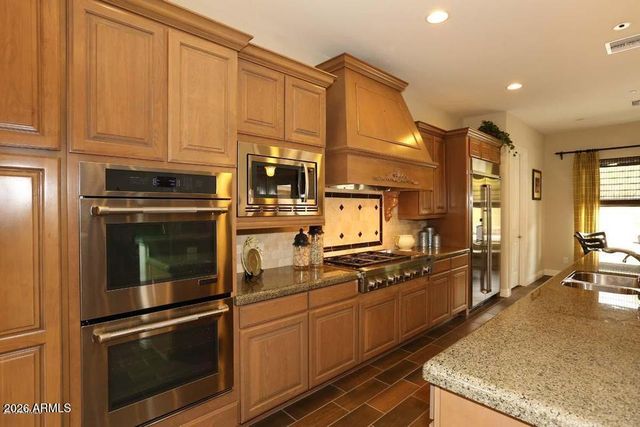 10121 E RIDGERUNNER Drive, Scottsdale, AZ 85255