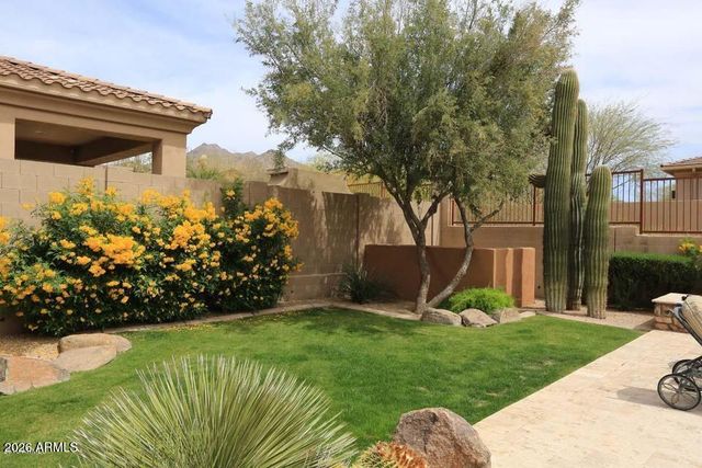 10121 E RIDGERUNNER Drive, Scottsdale, AZ 85255