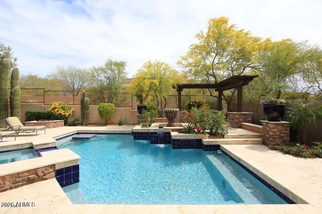 10121 E RIDGERUNNER Drive, Scottsdale, AZ 85255