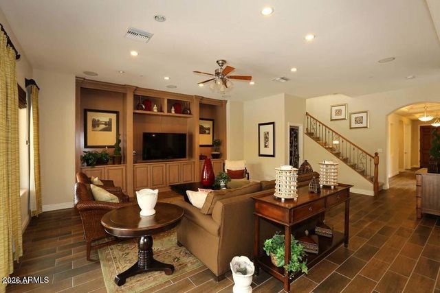 10121 E RIDGERUNNER Drive, Scottsdale, AZ 85255