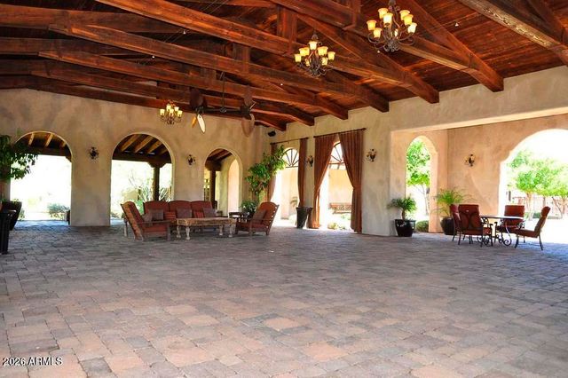10121 E RIDGERUNNER Drive, Scottsdale, AZ 85255