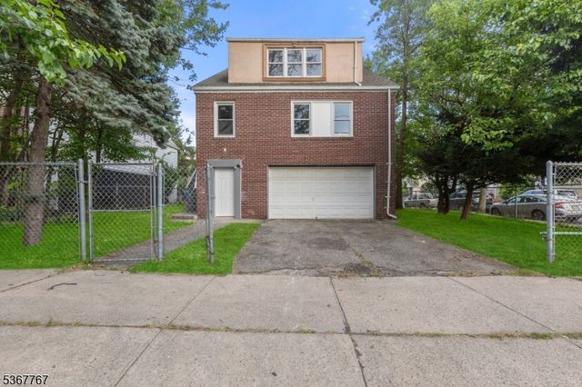 242 Eastern Pkwy, Newark City, NJ 07106