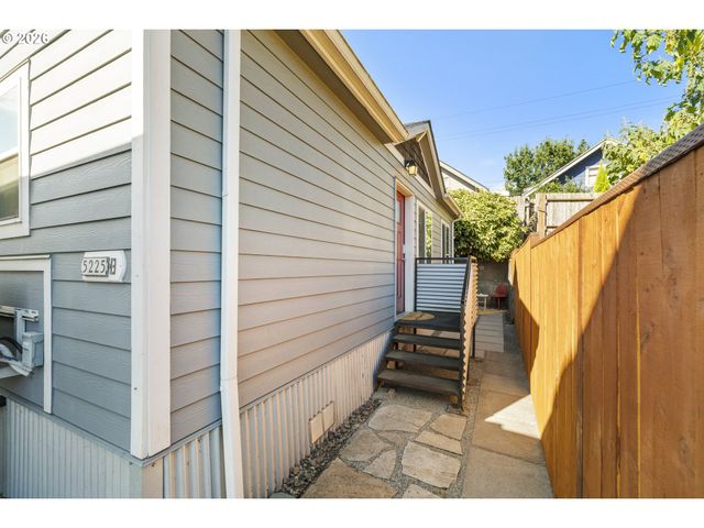 5225 Se 18TH Ave, Portland, OR 97202