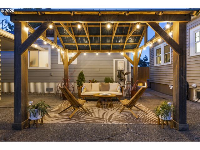 5225 Se 18TH Ave, Portland, OR 97202
