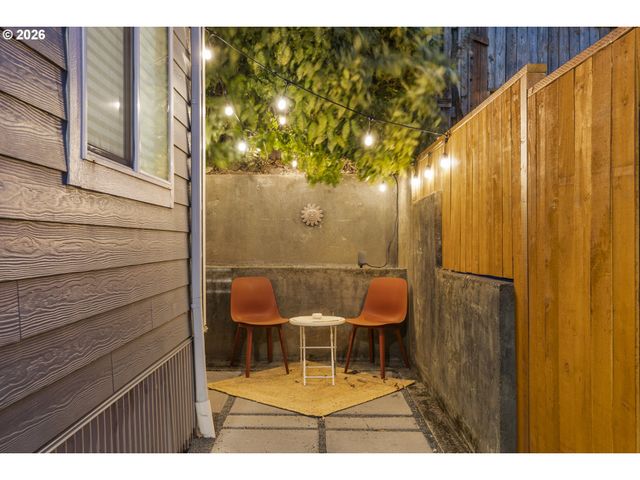 5225 Se 18TH Ave, Portland, OR 97202