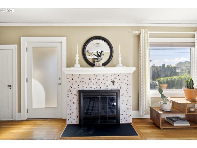 5225 Se 18TH Ave, Portland, OR 97202