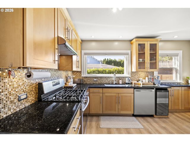 5225 Se 18TH Ave, Portland, OR 97202