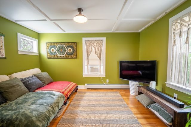 42 Bliss, Northampton, MA 01062