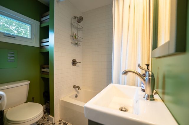 42 Bliss, Northampton, MA 01062