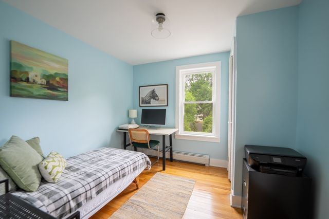 42 Bliss, Northampton, MA 01062