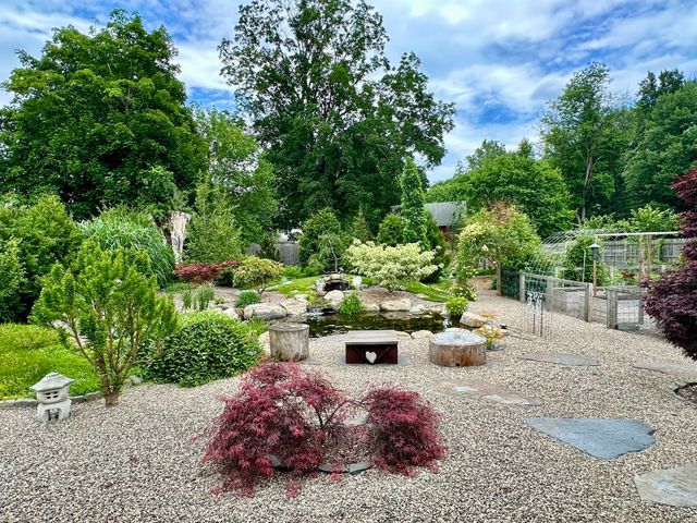 42 Bliss, Northampton, MA 01062