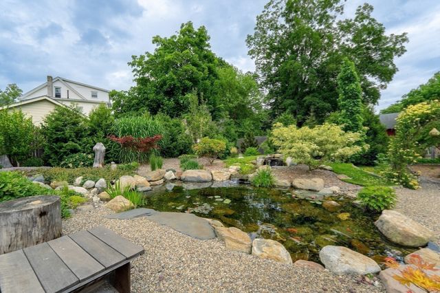 42 Bliss, Northampton, MA 01062