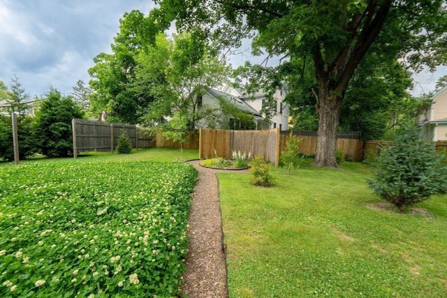 42 Bliss, Northampton, MA 01062