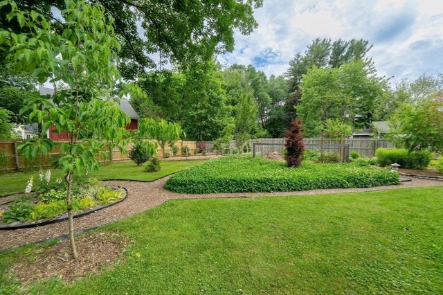 42 Bliss, Northampton, MA 01062