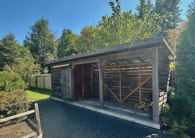 42 Bliss, Northampton, MA 01062
