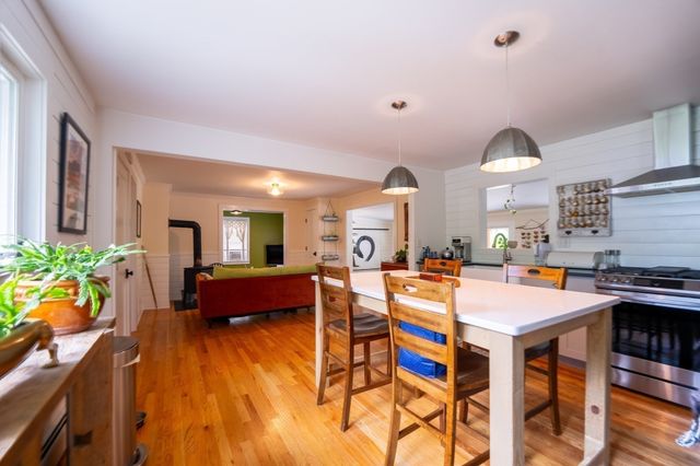42 Bliss, Northampton, MA 01062
