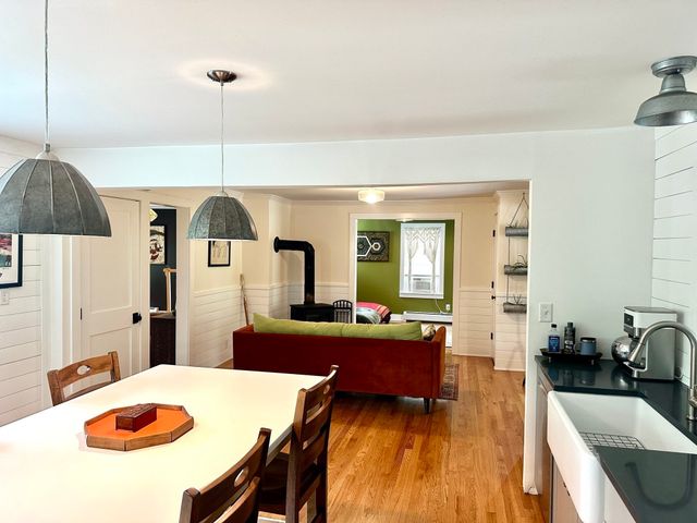 42 Bliss, Northampton, MA 01062