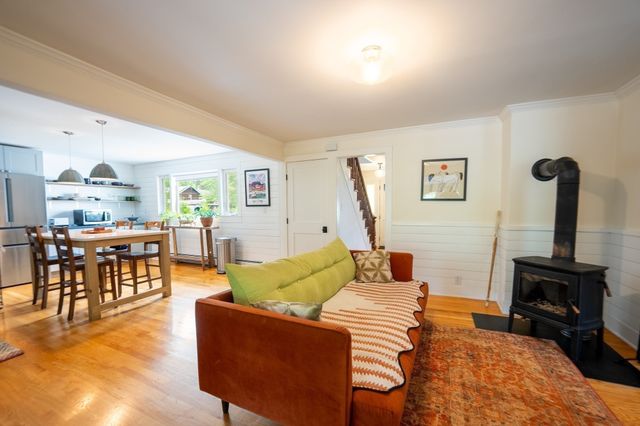42 Bliss, Northampton, MA 01062
