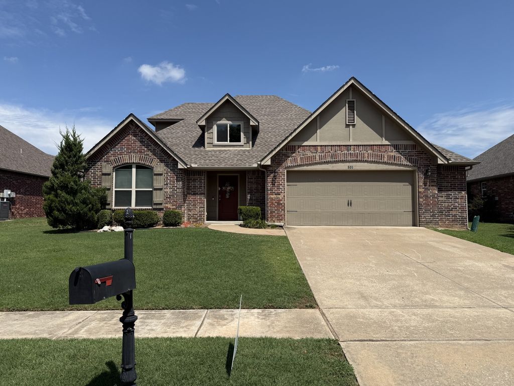 805 S 71st Street, Broken Arrow, OK 74014