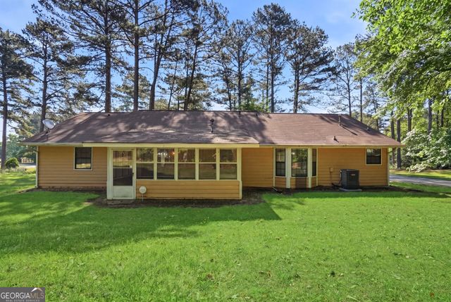 579 Scarborough Road, Ellenwood, GA 30294