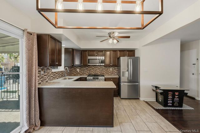 1018 Throggmorton Avenue, Bronx, NY 10465