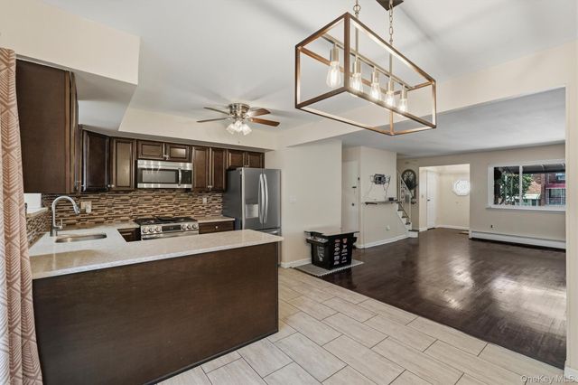 1018 Throggmorton Avenue, Bronx, NY 10465
