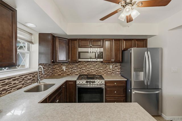 1018 Throggmorton Avenue, Bronx, NY 10465