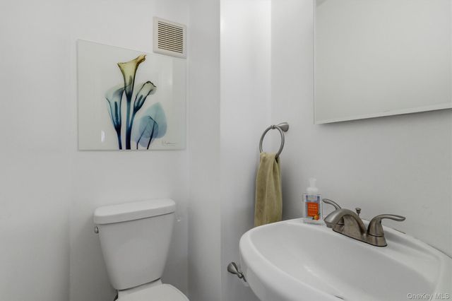 1018 Throggmorton Avenue, Bronx, NY 10465