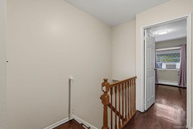 1018 Throggmorton Avenue, Bronx, NY 10465