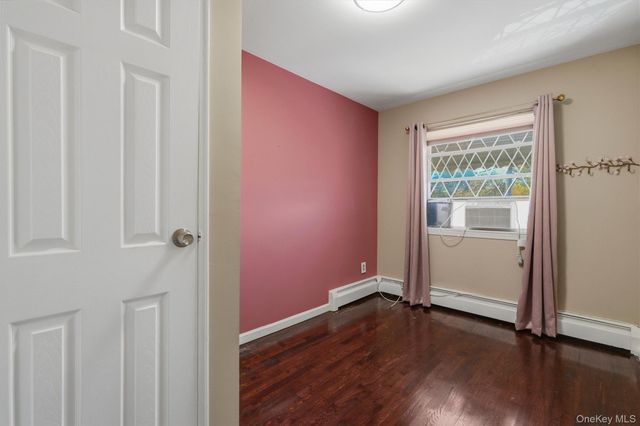 1018 Throggmorton Avenue, Bronx, NY 10465
