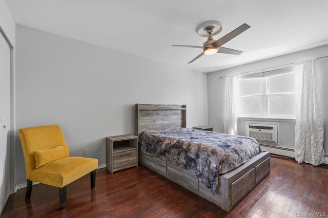 1018 Throggmorton Avenue, Bronx, NY 10465