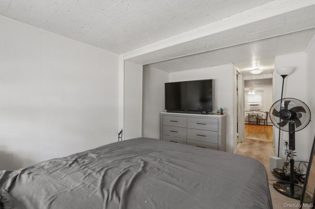 1018 Throggmorton Avenue, Bronx, NY 10465